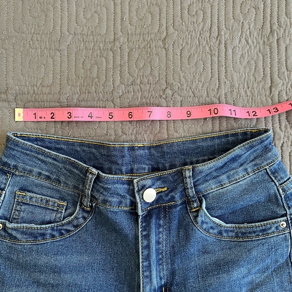 Classic Blue Women's Jeans - Picture 5 of 6